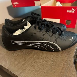 NIB Puma black sneakers - size 9.5